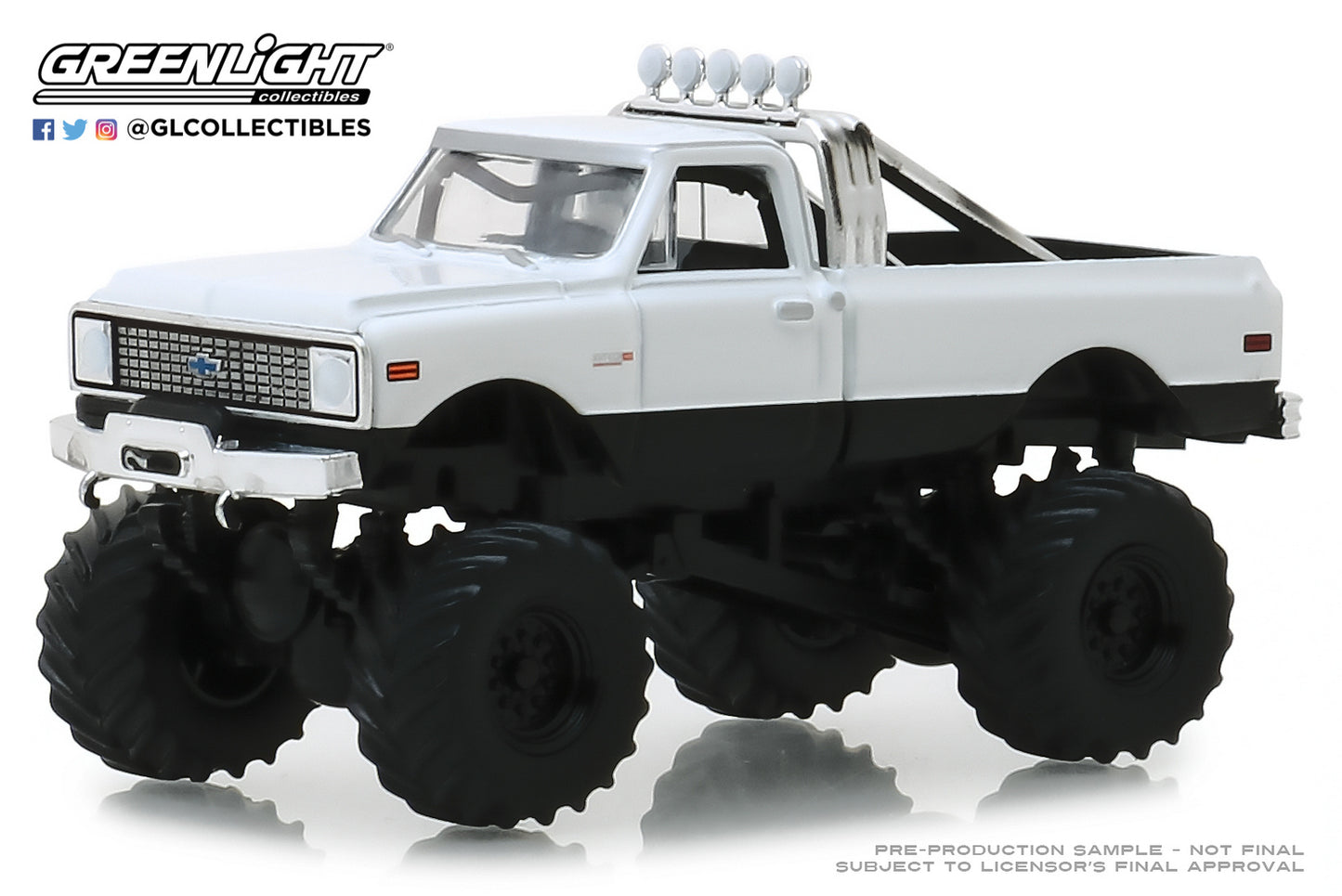 1:64 Kings of Crunch Series 3 - 1972 Chevrolet K-10 Monster Truck - White